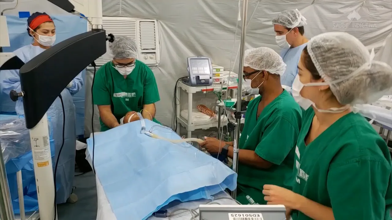 Procedimento cirúrgico no Complexo Hospitalar Móvel da EDS